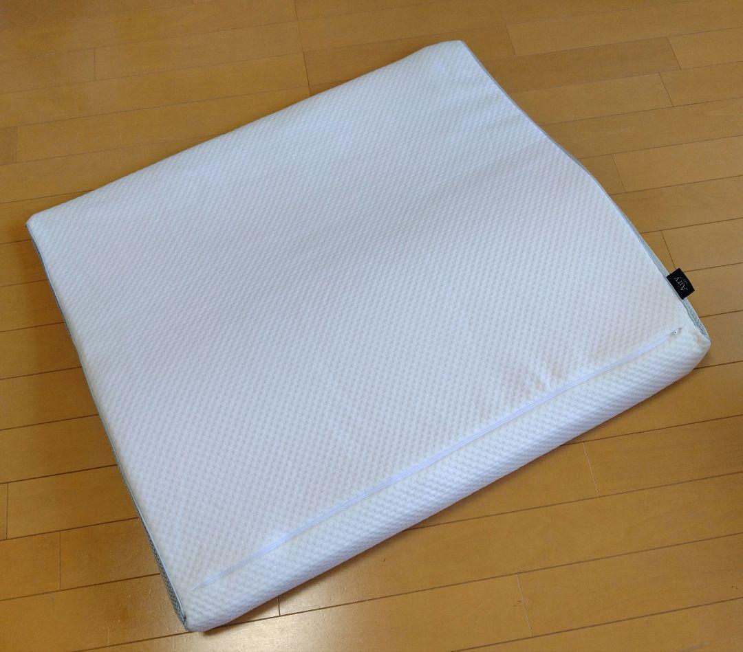 エアリーピロー　低反発枕　アイリスオーヤマ