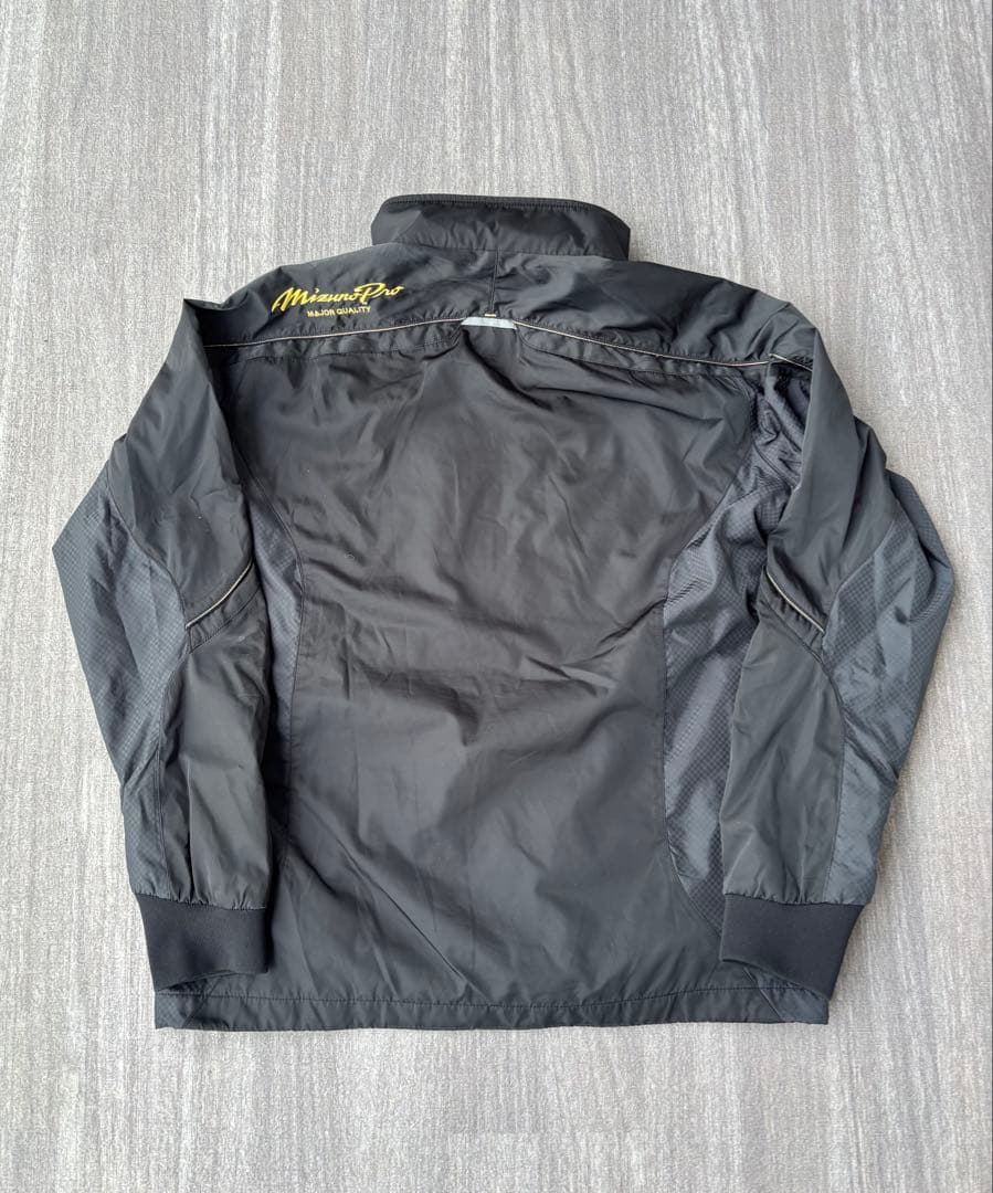 mizuno pro ｗindbreaker black color