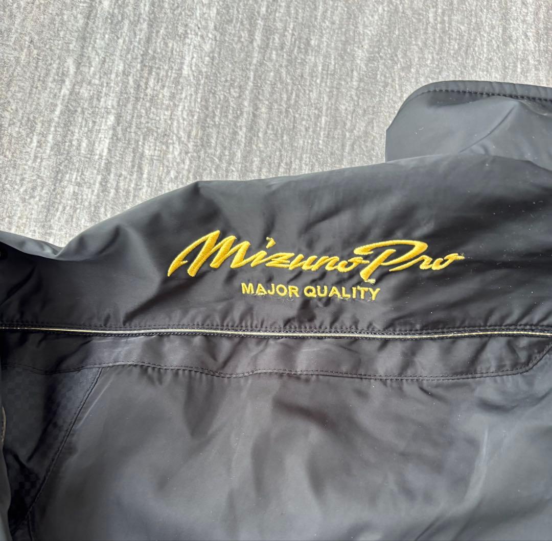 mizuno pro ｗindbreaker black color