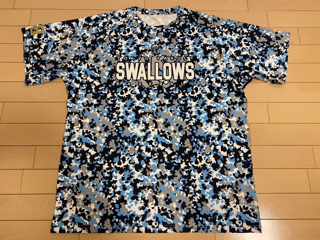 東京ヤクルトスワローズ　トレーニングウェア【新品】
