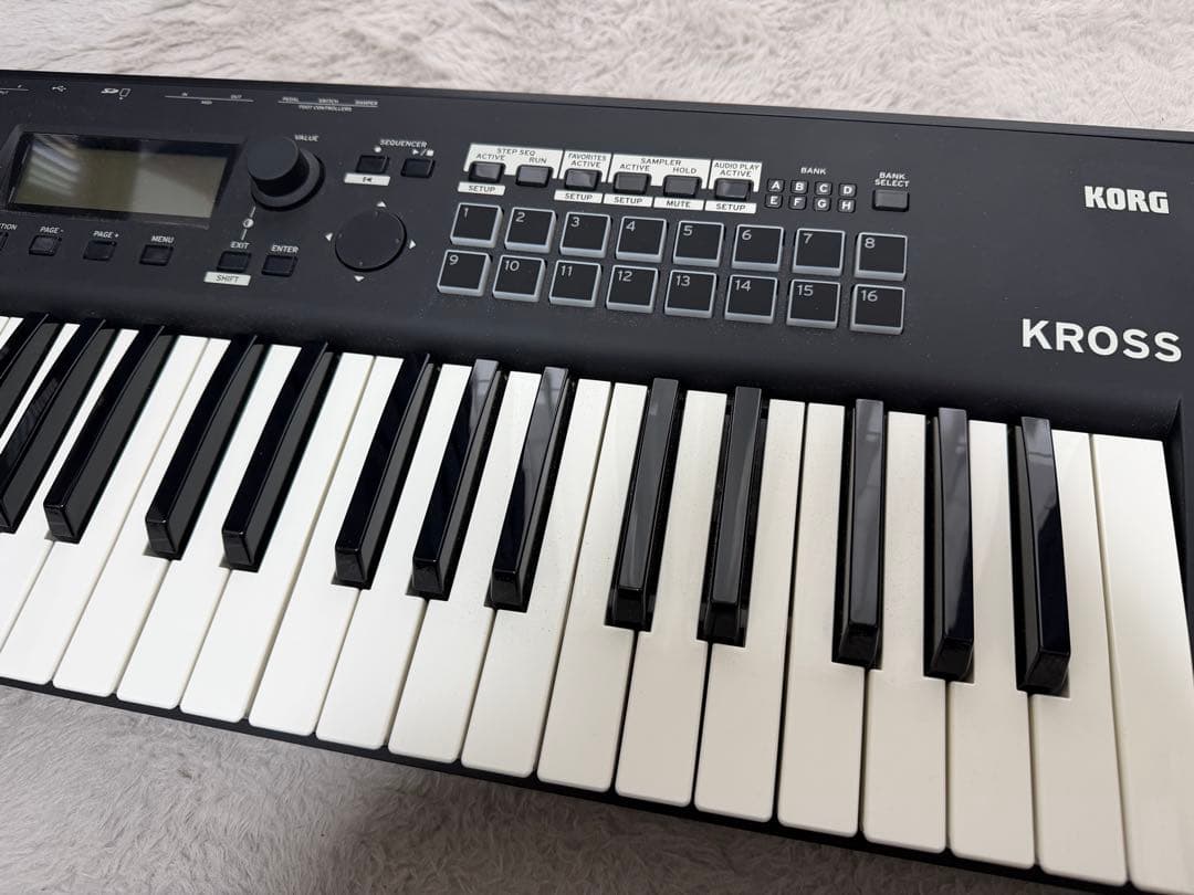 【美品】KORG KROSS2 61鍵盤 純正ケース付き