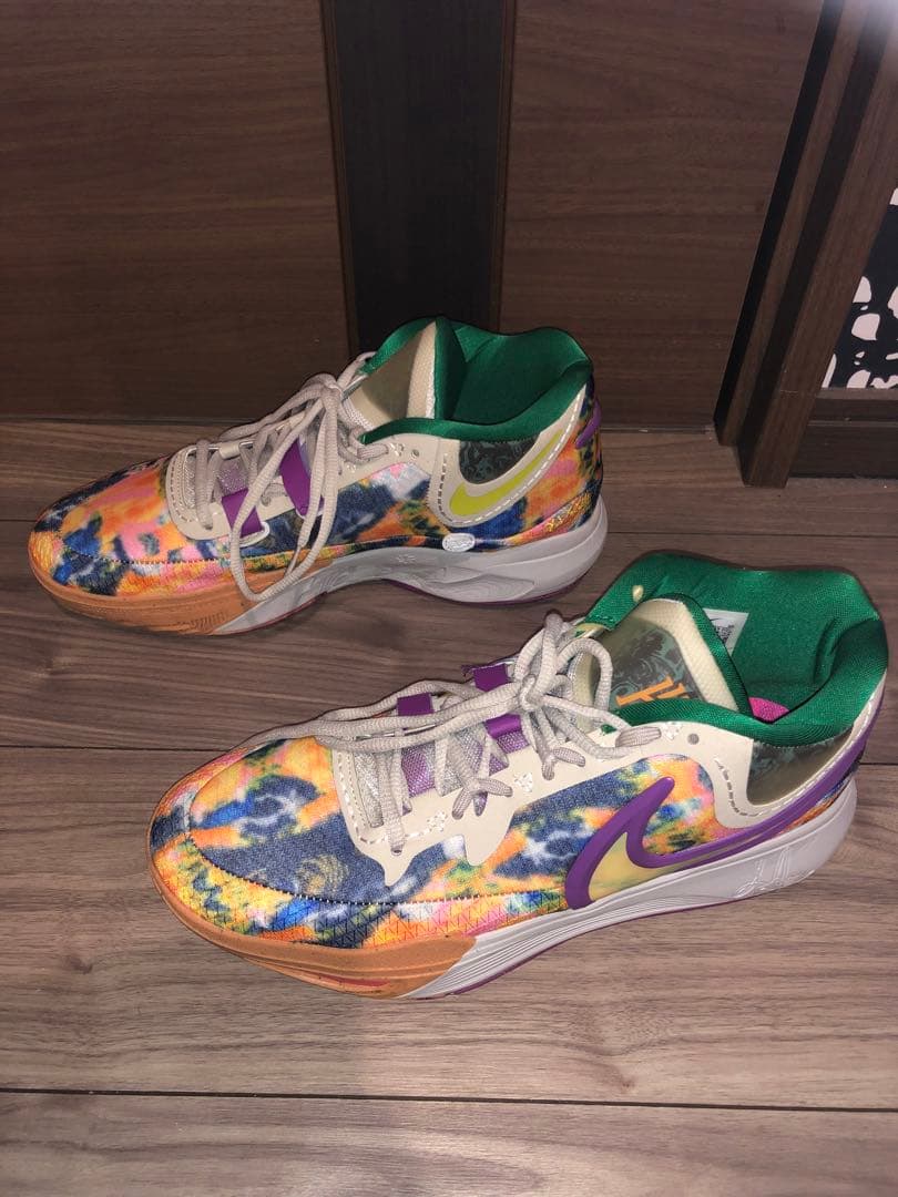 NIKE KYRIE 8 ✴︎CIRCLE OF LIFE✴︎29cm