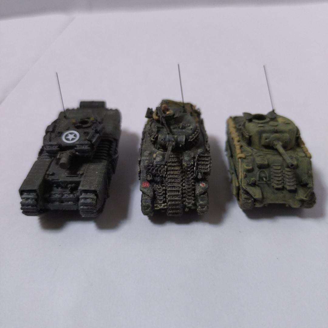 1/144 ワールドタンクミュージアム チャーチル&M4A4シャーマン&M4A3