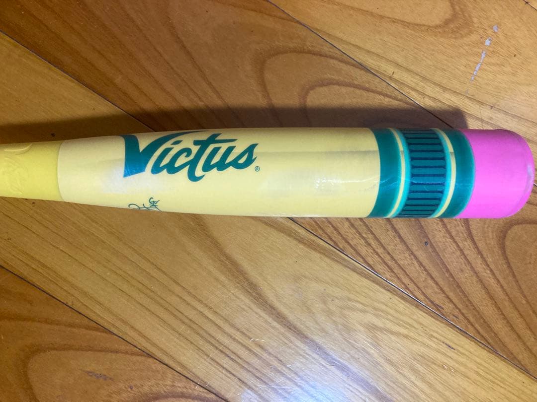 ヴィクタス 軟式バット 84cm 740g