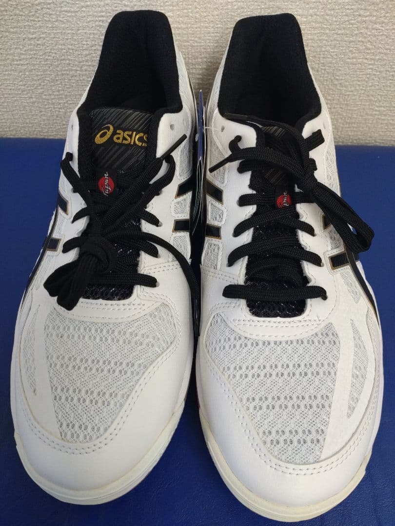 バレーボールシューズ　アシックスasics ローテジャパンライトFF 未使用品