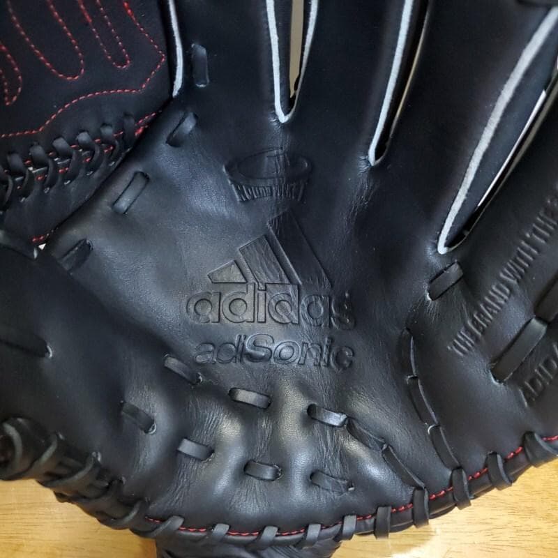 アディダス ADIDAS 和田毅モデル 限定モデル 投手用 軟式グローブ