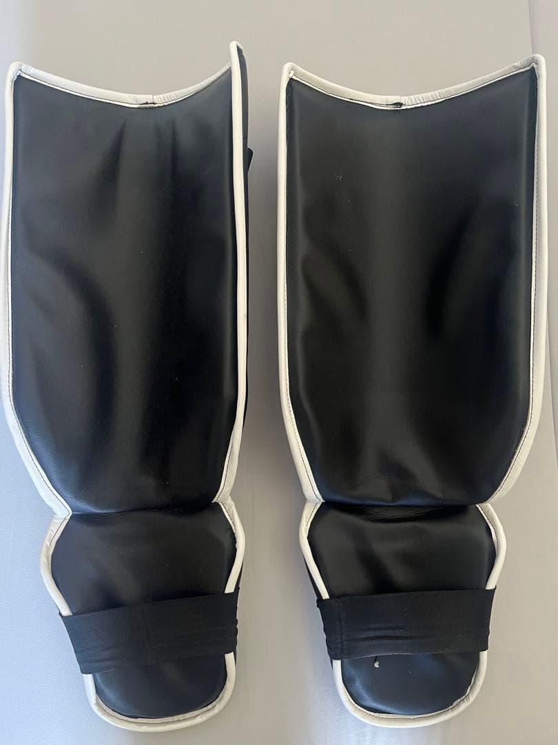 ボクシング 100A MMA SHIN GUARDS