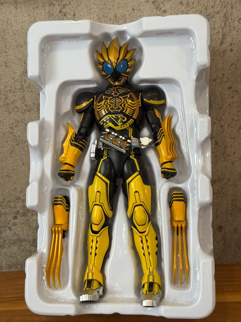 S.H.フィギュアーツ　真骨彫製法　 仮面ライダーオーズ　ラトラーターコンボ