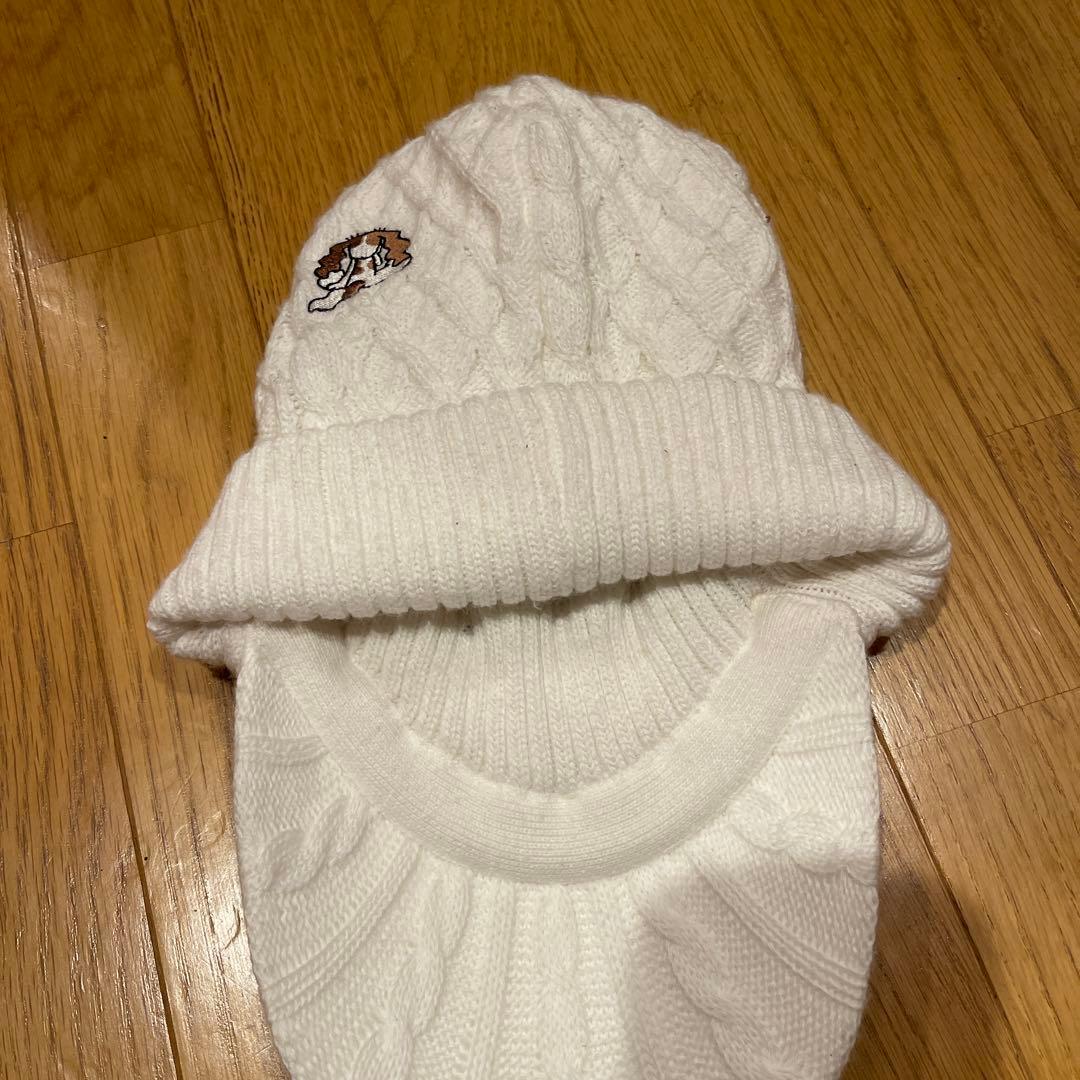 美品　MU スポーツ　ホワイト ケーブル編み ニット帽 ツバつき