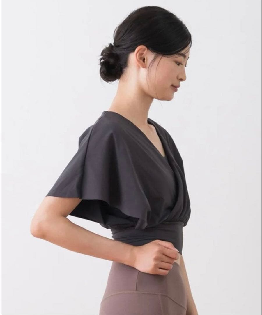 新品　SUKALA ブラトップ付きバルーンカシュクールトップス　M ネイビー