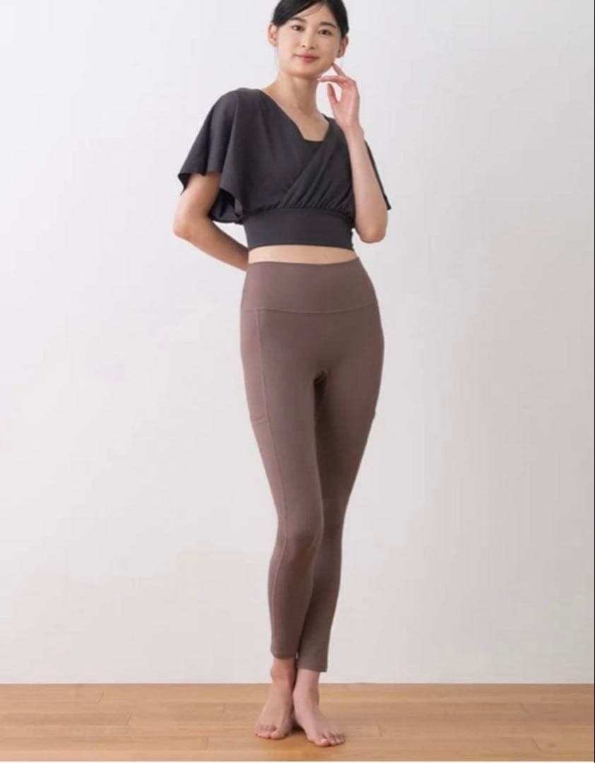 新品　SUKALA ブラトップ付きバルーンカシュクールトップス　M ネイビー