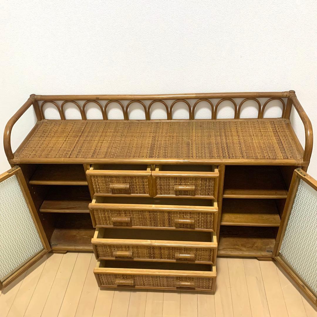 ラタン 籐家具 サイドボードチェスト 4段 ヴィンテージ ガラス扉