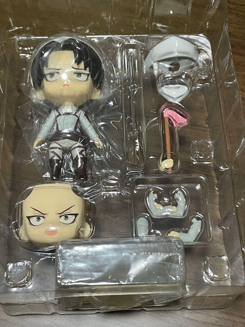 ねんどろいど　リヴァイ　お掃除Ver. 台座付き