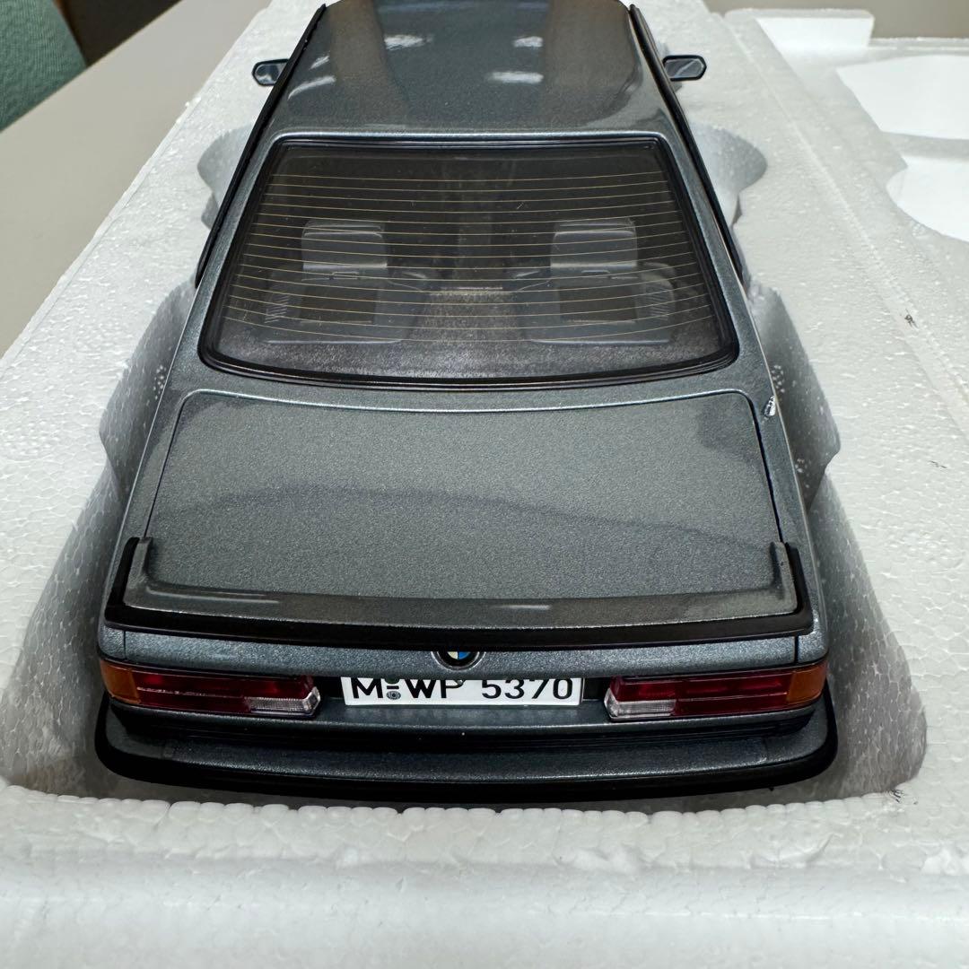 【新品】オートアート  M635 CSi Shadow-Line 1/18