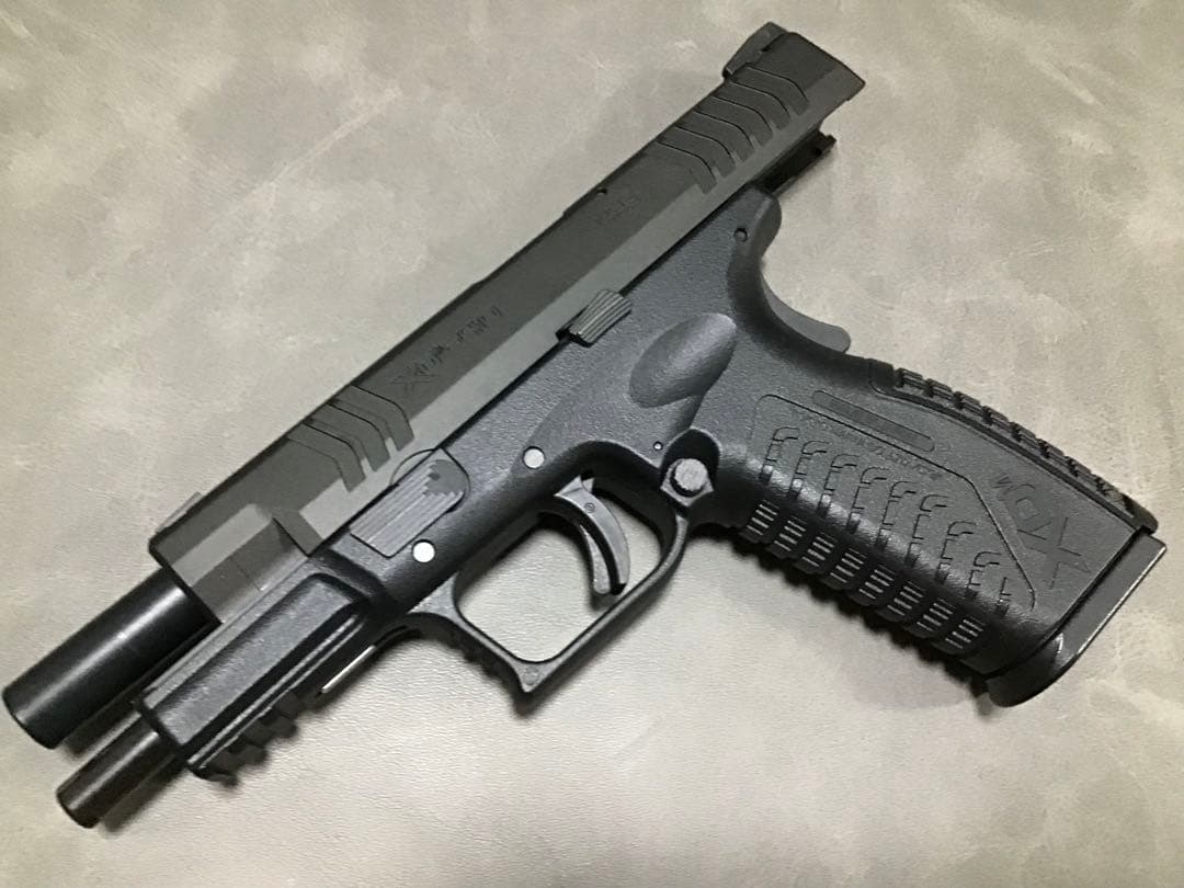 東京マルイ XDM-40￼ ブラック マガジン2本付き