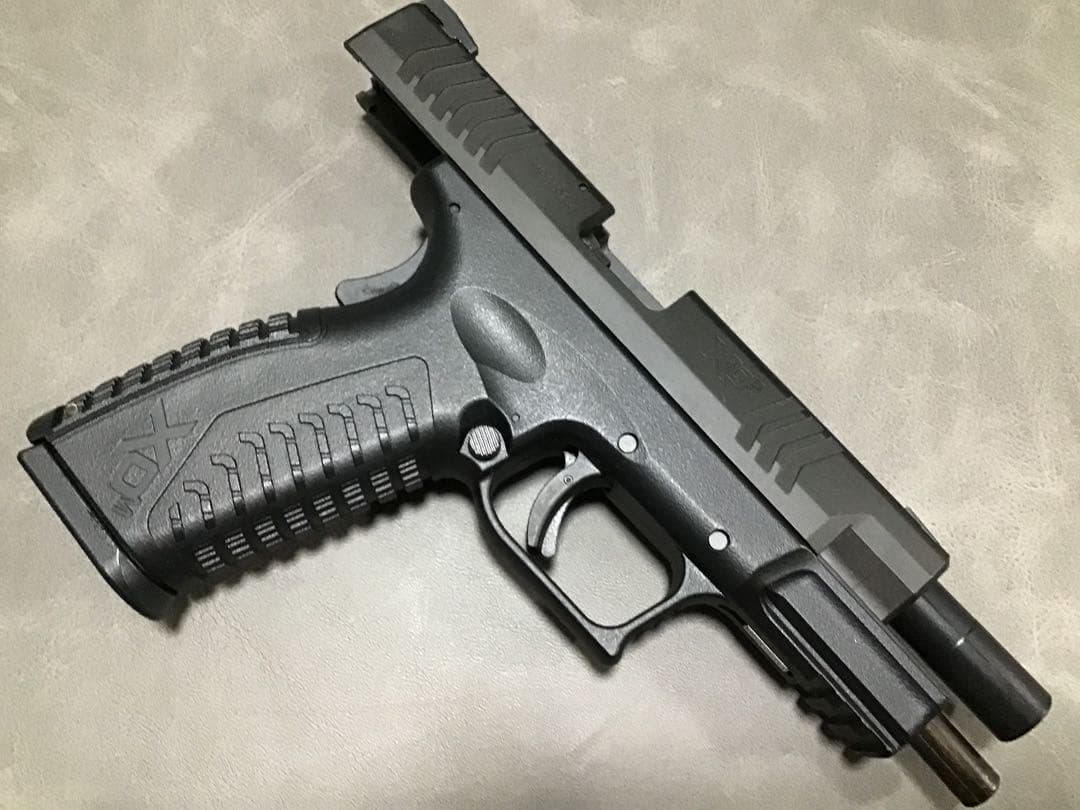 東京マルイ XDM-40￼ ブラック マガジン2本付き