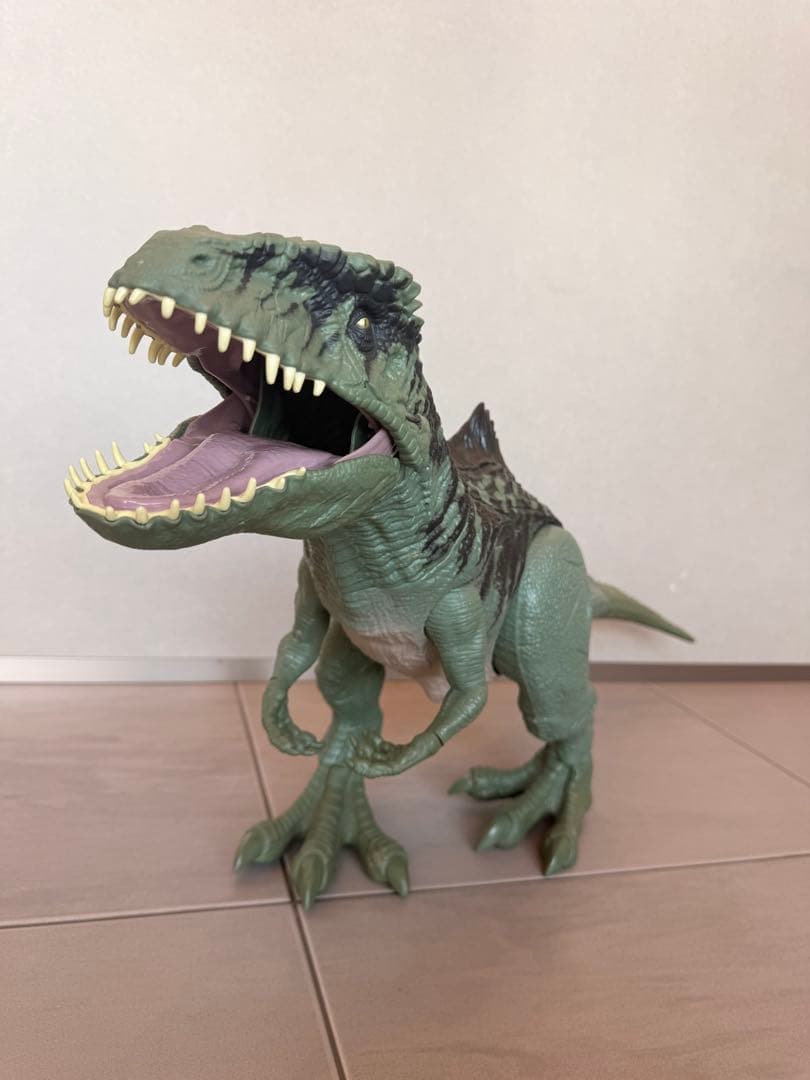 マテル　ジュラシックワールド　スーパービッグ　ギガノトサウルス