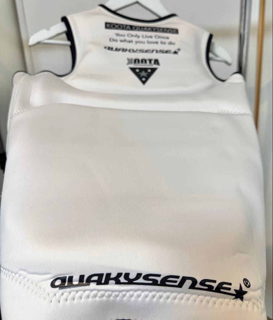 QUAKYSENSE カモフラージュ ウェットスーツベスト