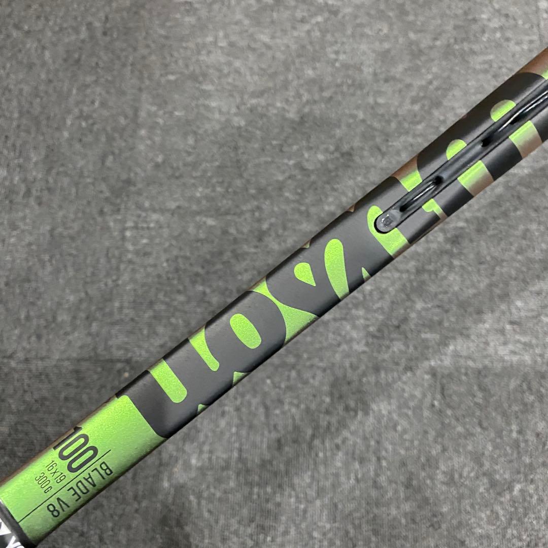 【美品】 Wilson ウィルソン　ブレード V8 100 硬式テニスラケット