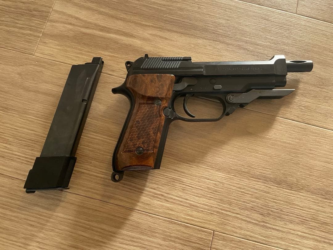 ◾️ （出品期限：本日12時まで）　KSC M93R ガスガン