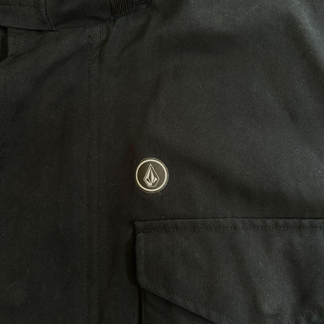 VOLCOM スノーボードウェア ネイビー　Lサイズダウンジャケット