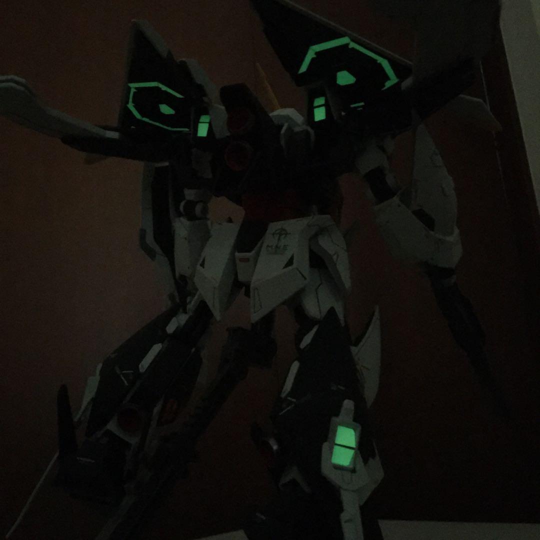 ガンプラ 1/144 HGUC クスィーガンダム 完成品 閃光のハサウェイ