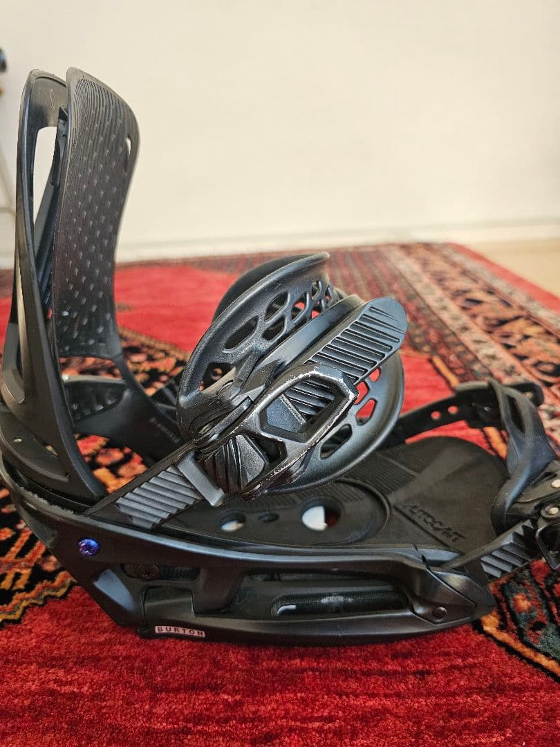 BURTON　GENESIS　23ー24モデル　Sサイズ