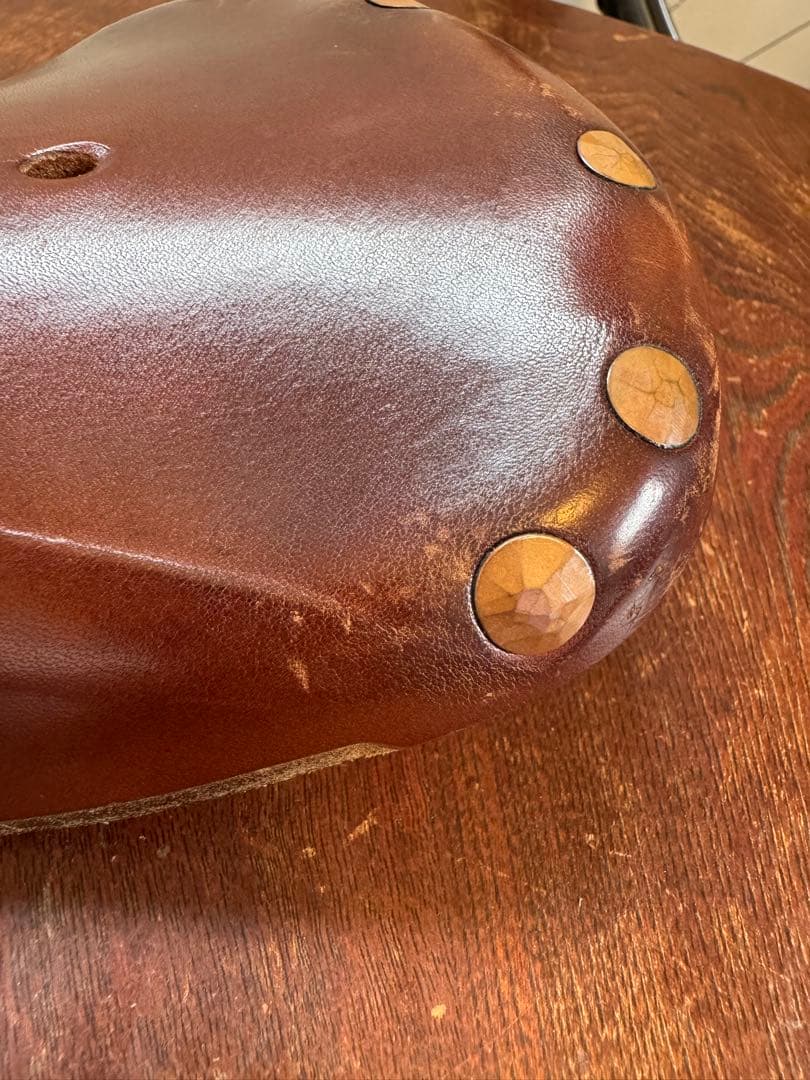 BROOKS b17 サドル