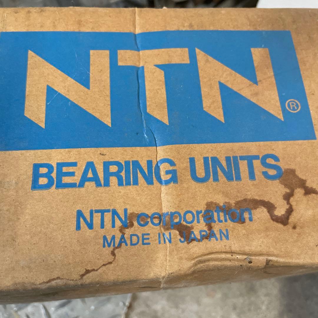 NTN P318ベアリングユニット　外箱が破れgがあり