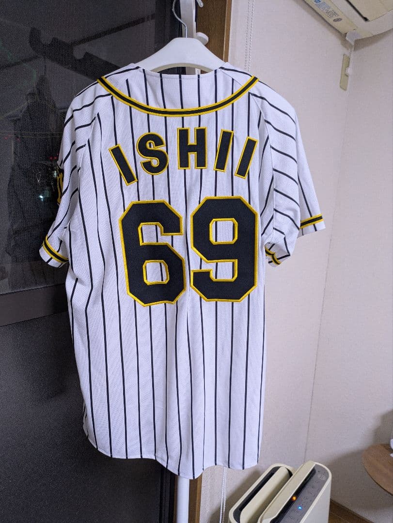 阪神タイガース ユニフォーム 石井　未着用品 Lサイズ
