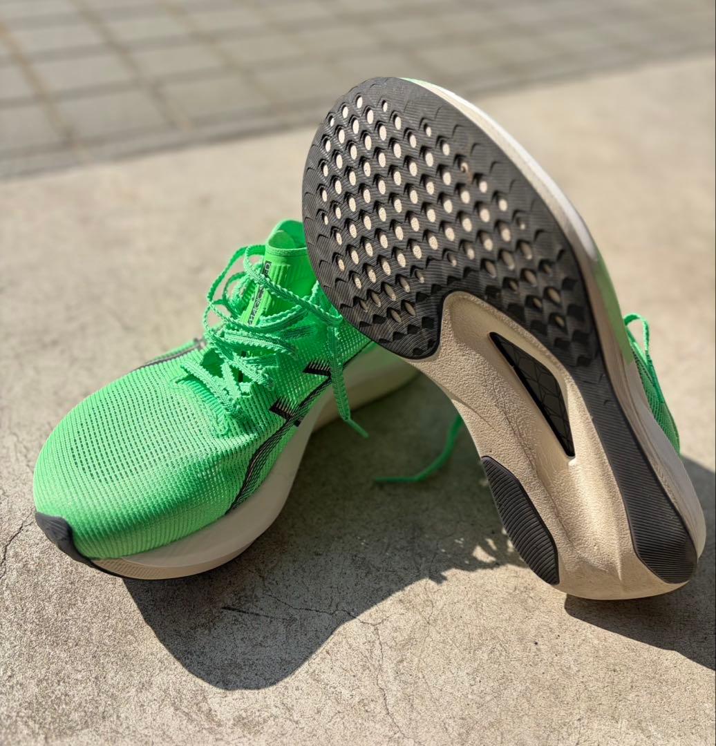 ASICS Magic Speed グリーン