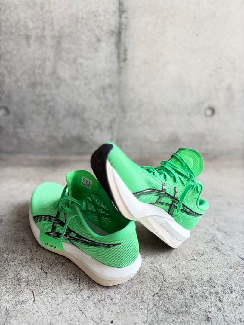 ASICS Magic Speed グリーン