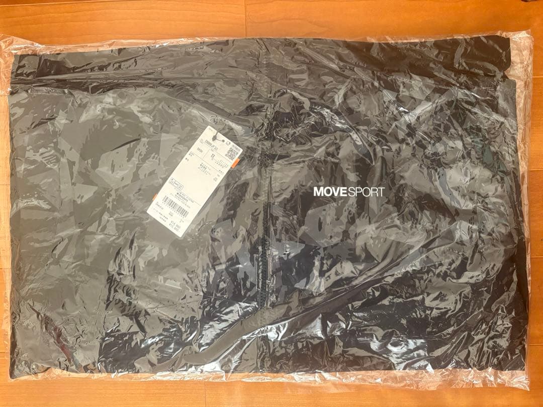 【新品・未使用】デサントMOVE SPORT ウィンドブレーカー