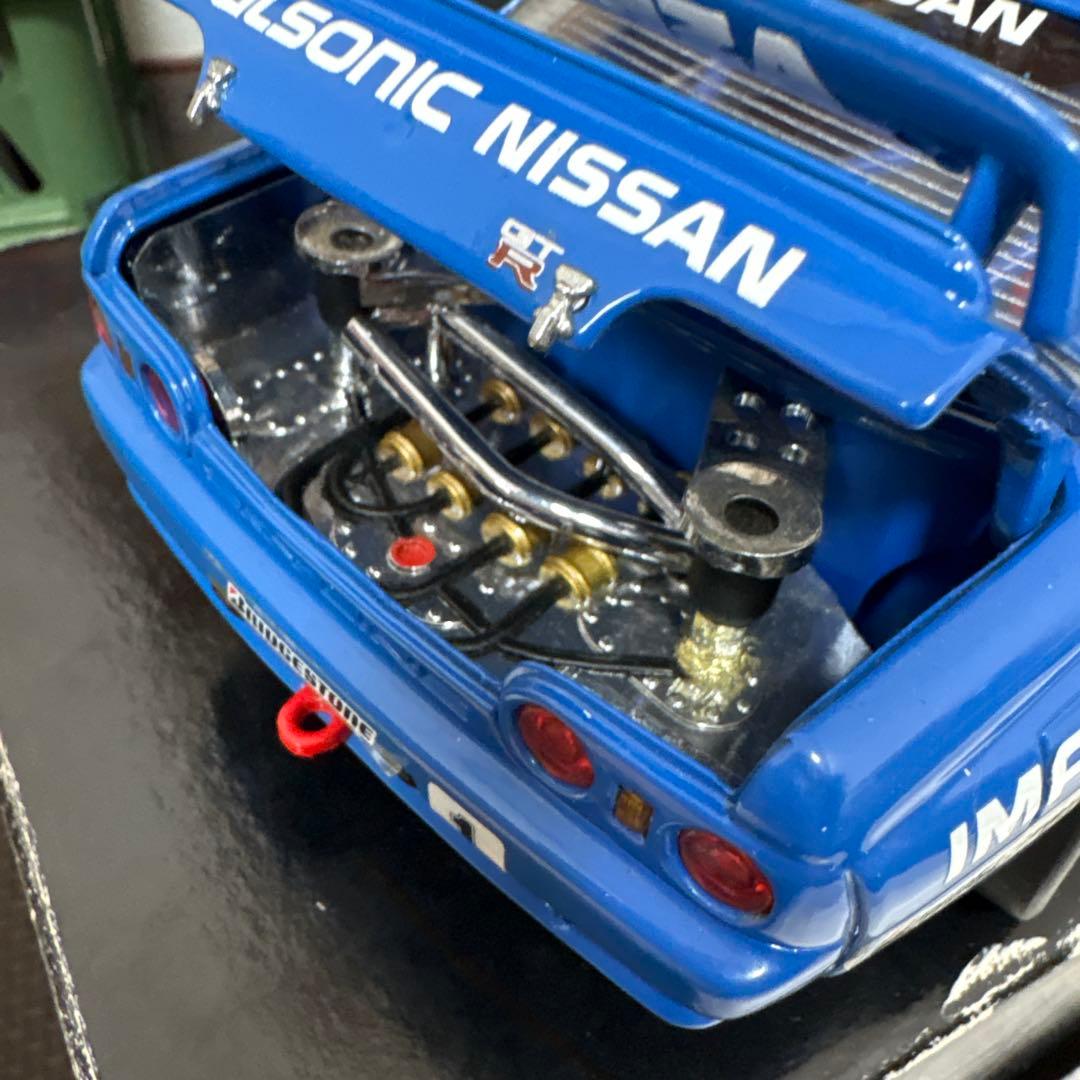 ミニカー Calsonic Nissan Skyline GT-R 1/18