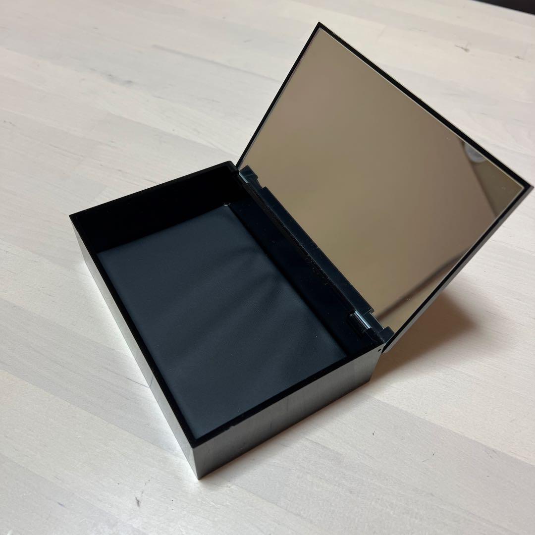 新品 未使用CHANE シャネル ミラー メイクボックス アクセサリーケース