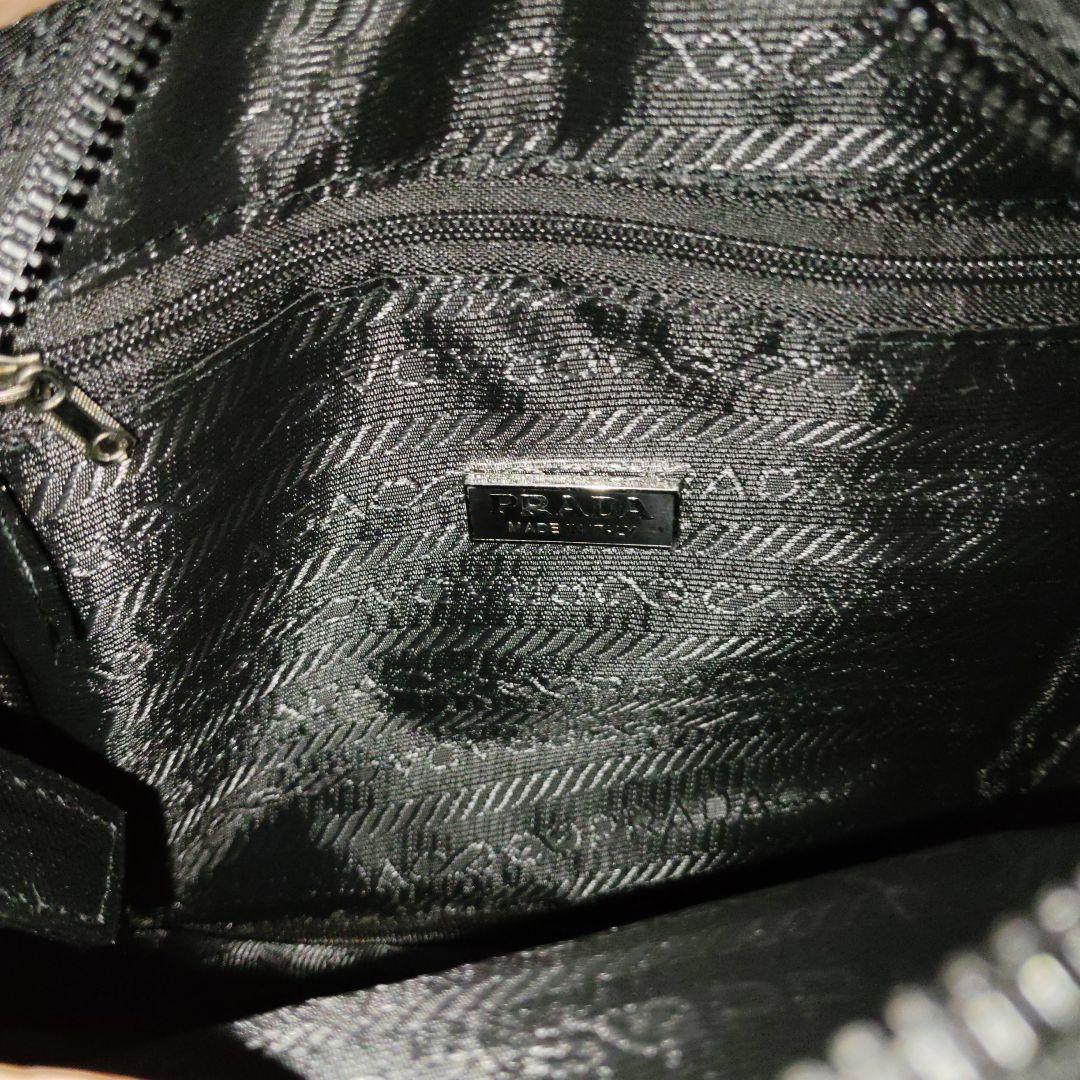 PRADA ノベルティーブラック ショルダーバッグ