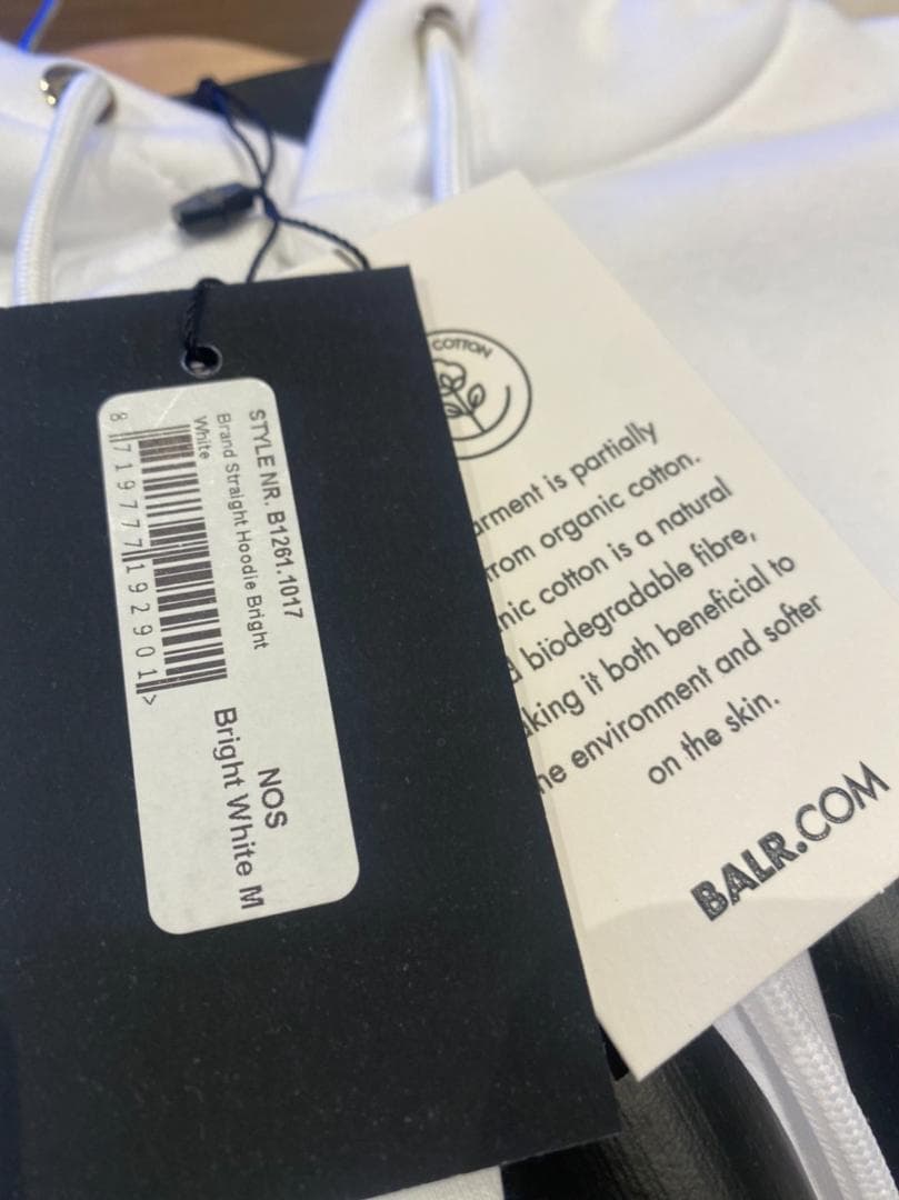 BALR.パーカー白Ｍサイズ　B1261.1017