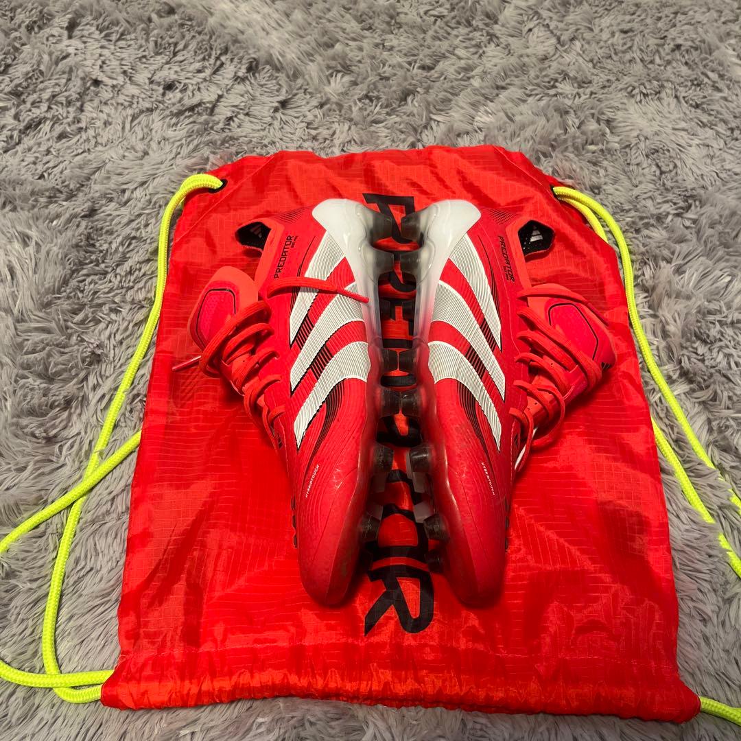 adidas サッカーシューズ レッド 収納バッグ付き