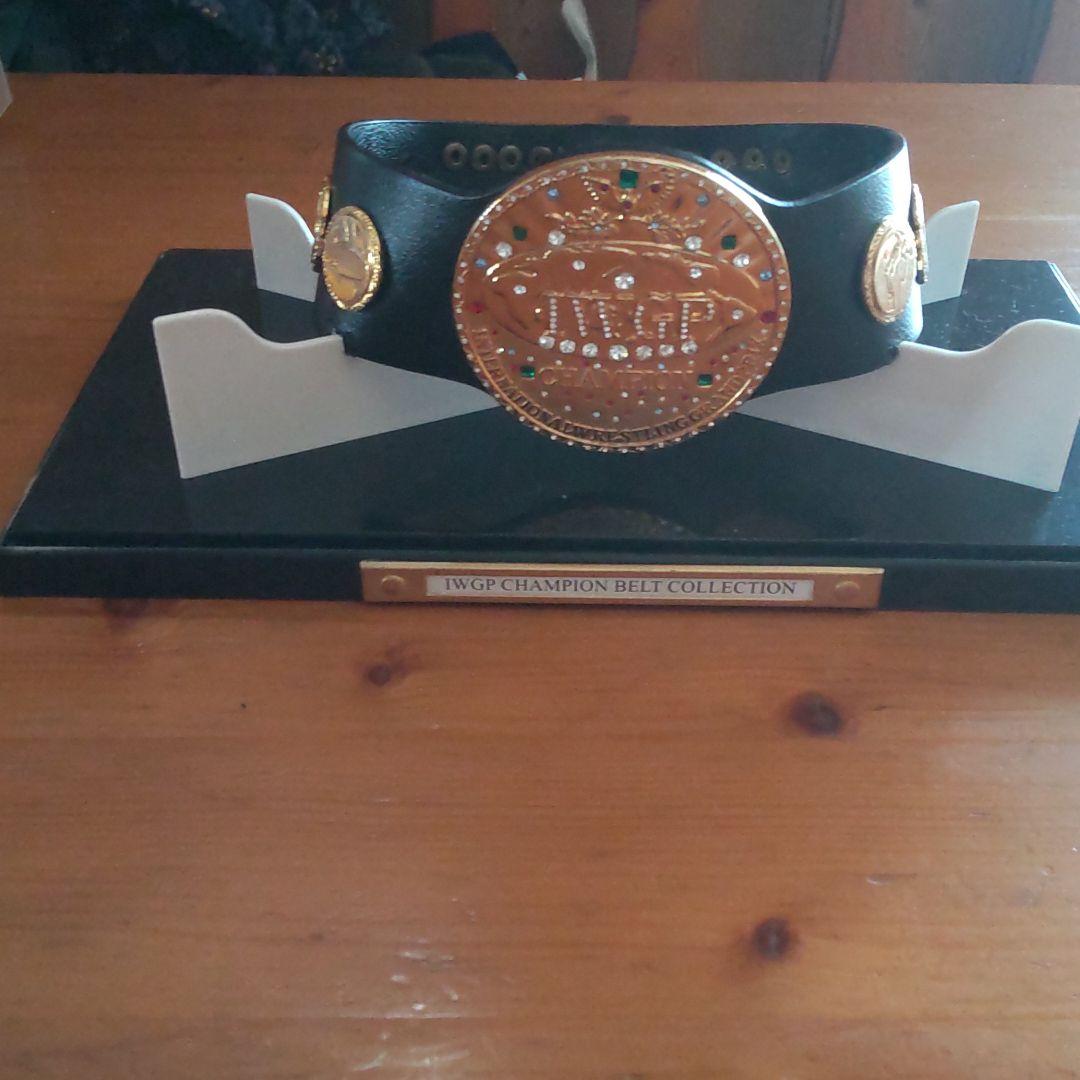 新日本プロレスIWGPベルト＆チャンピオンフィギュア10体セットおまけ付き１体