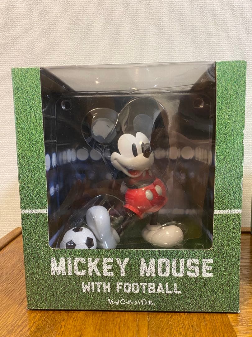 SOPH MICKEY MOUSE with FOOTBALL ミッキー