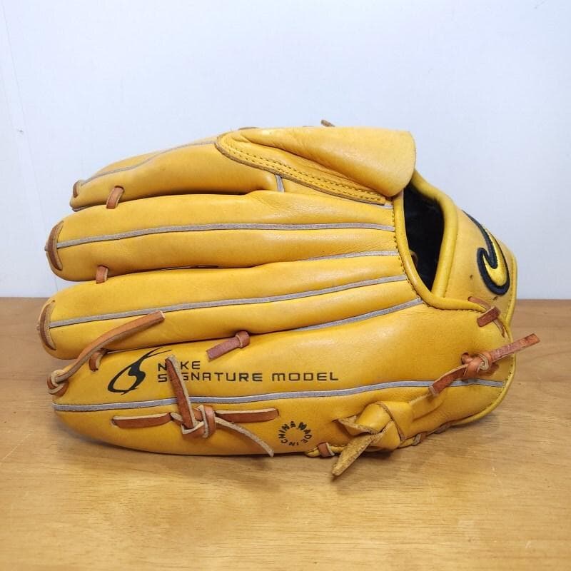 NIKE ナイキ 松坂モデル 限定品 ファイヤーK刻印 美品 軟式グローブ