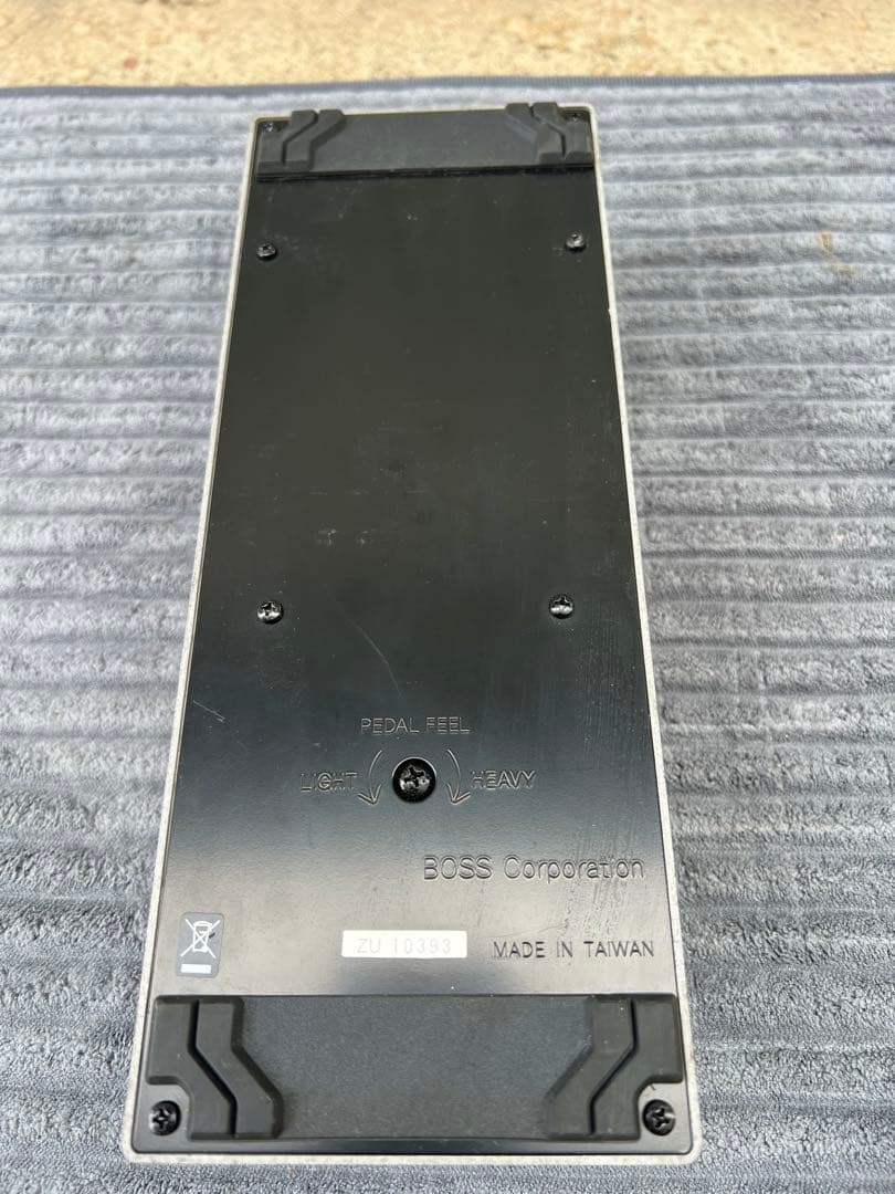 BOSS FV-500L ボリュームペダル　3