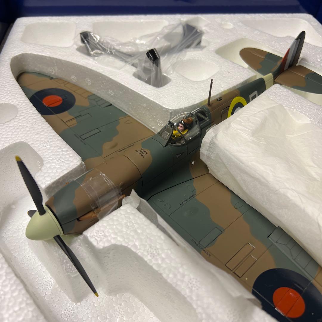 Corgi製 Spitfier スピットファイヤー　1／32スケール　新品