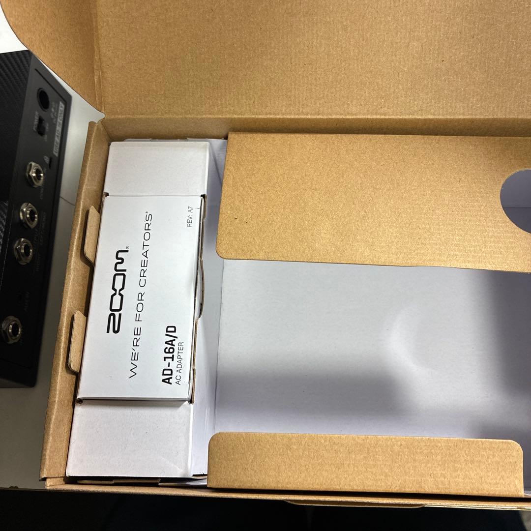 【ほぼ新品】ZOOM G2 FOUR ギターエフェクター