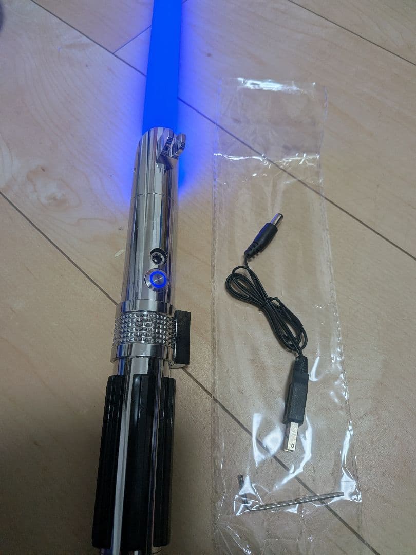新品★ メタルライトセーバー 音 光 振動 USB充電 アナキン スターウォーズ