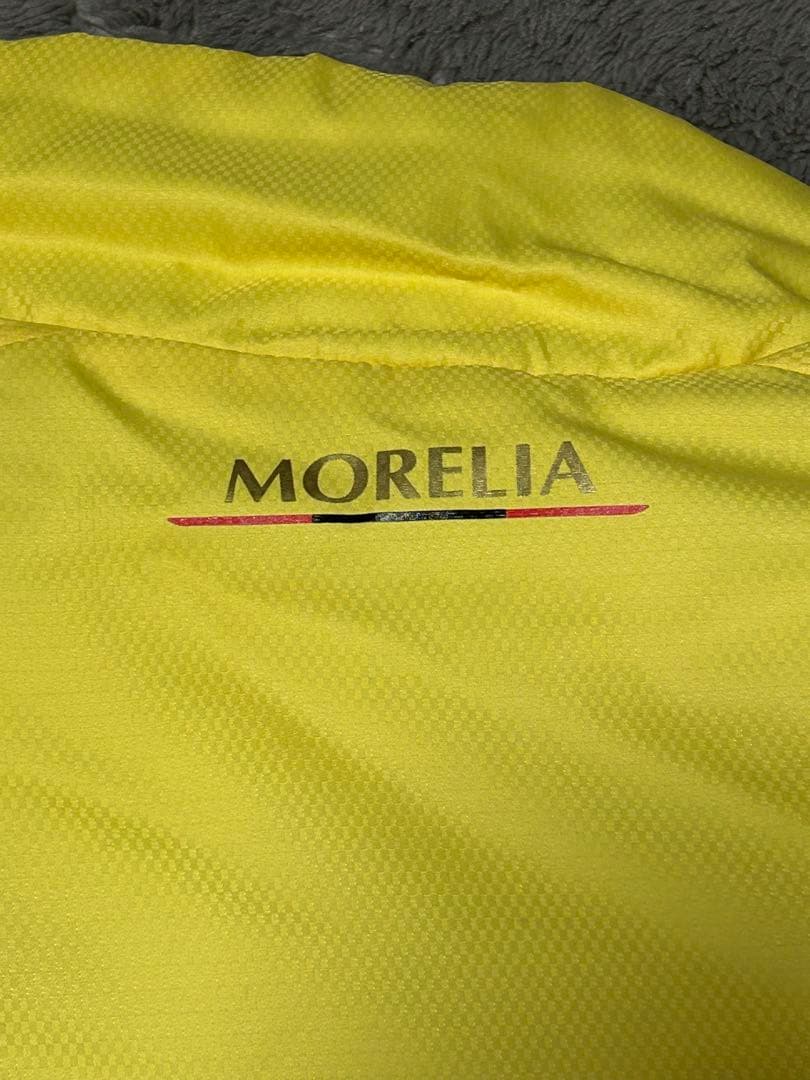 Mizuno Morelia 新品 ウィンドブレーカー Lサイズ イエロー