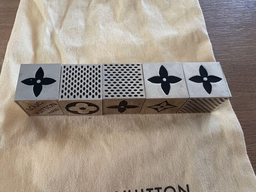 ルイヴィトン LV ノベルティ キューブゲーム