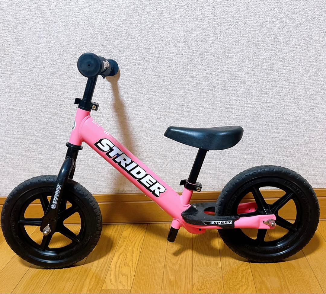 美品 新型 STRIDER ストライダー スポーツ SPORTS ピンク