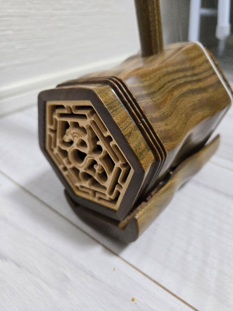 【美品】二胡　緑檀製　龍頭モデル　ケース付