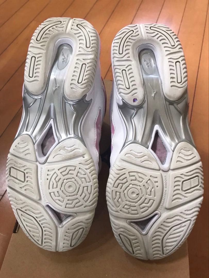 ミズノ　ウエーブダイバースMIZUNO WAVE DIVERSE LG4